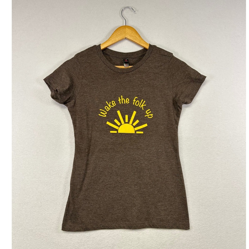 District‎ Made Wake the Folk Up Sun Graphic T Shirt Brown XS